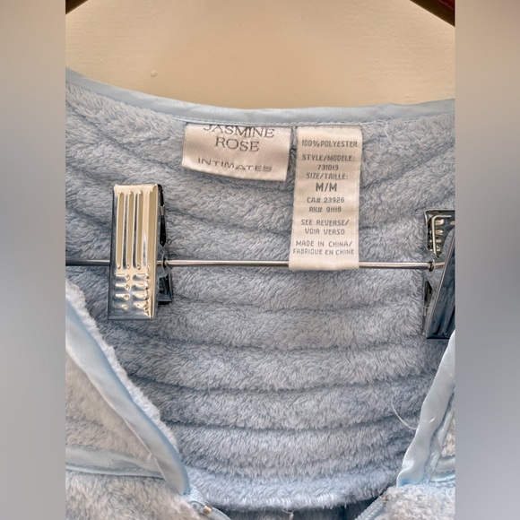 Fleece Robe - Picture 3 of 7